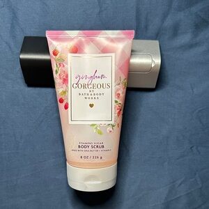 NEW Bath & Body Works Gingham Gorgeous Foaming Sugar Scrub - Pink and White